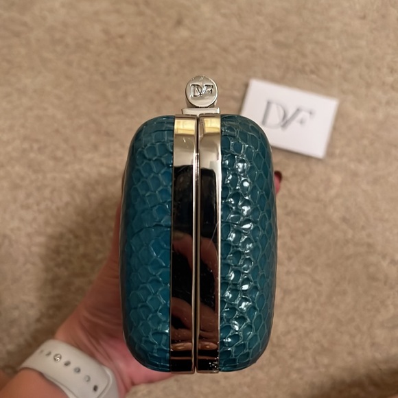 Diane Von Furstenberg Tonda Snake Clutch - Picture 5 of 7